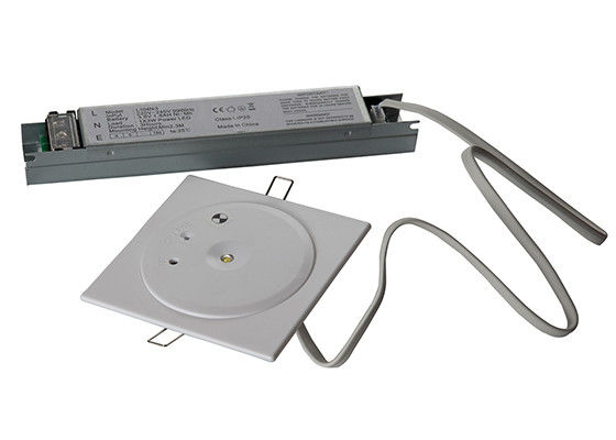 IP20-geclassificeerd commercieel noodverlichtingsarmatuur voor plafondmontage met batterijback-up, 3 uur bedrijfsduur, niet-onderhouden LED-lamp